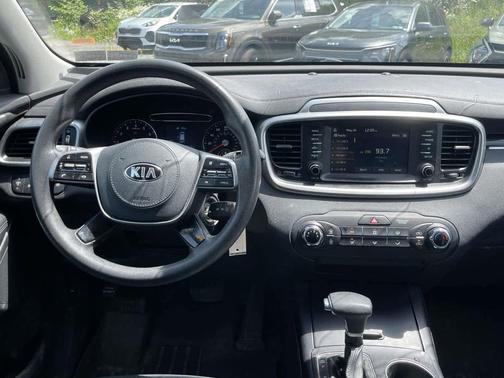 Snow White Pearl 2019 Kia Sorento LX