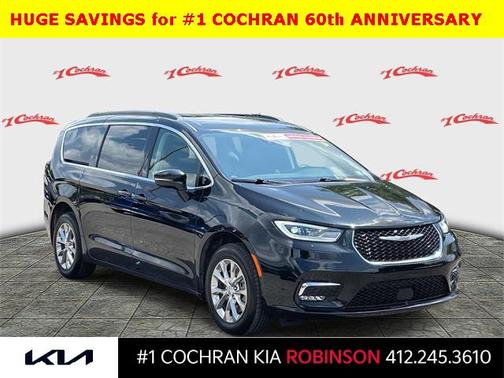 2022 Chrysler Pacifica Touring L