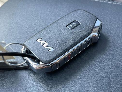 Sapphire Blue 2023 Kia Sorento SX