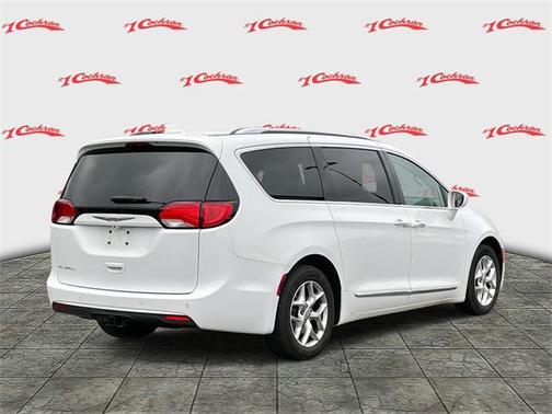 2020 Chrysler Pacifica Touring-L Plus
