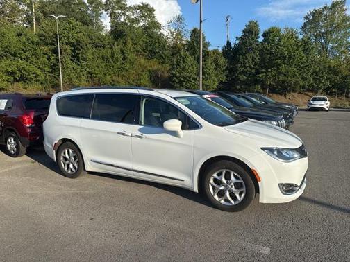2020 Chrysler Pacifica Touring-L Plus