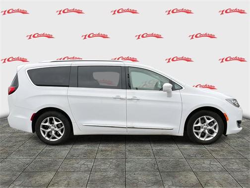 2020 Chrysler Pacifica Touring-L Plus