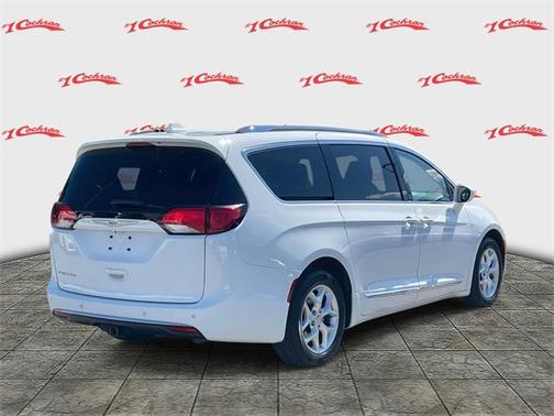 2020 Chrysler Pacifica Touring-L Plus