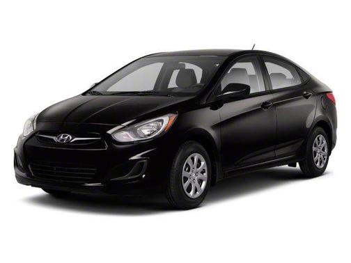 Ultra Black 2013 Hyundai Accent GLS