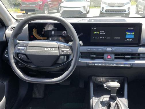 Snow White Pearl 2025 Kia K4 LXS