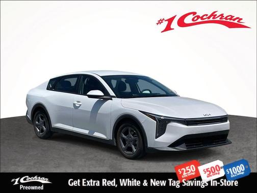 Snow White Pearl 2025 Kia K4 LXS