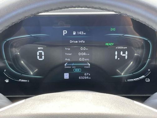 Snow White Pearl 2023 Kia Niro EX