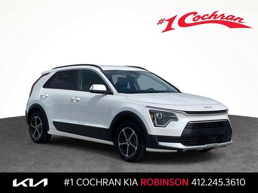 Snow White Pearl 2023 Kia Niro EX