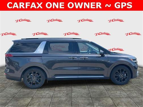 2023 Kia Carnival SX