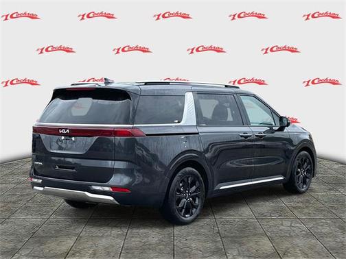 2023 Kia Carnival SX