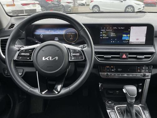 Steel Gray 2024 Kia Seltos EX