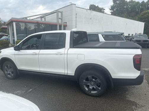 Platinum White Pearl 2024 Honda Ridgeline TrailSport