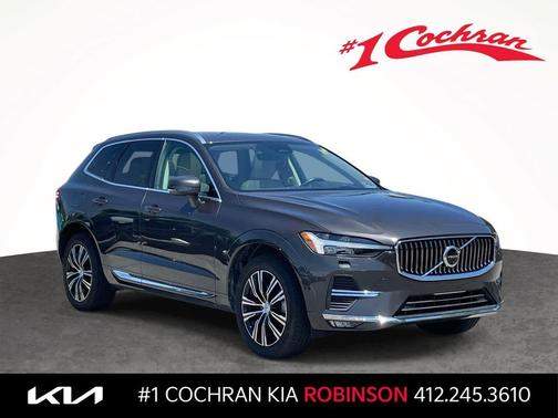 Platinum Grey Metallic 2022 Volvo XC60 B5 Inscription