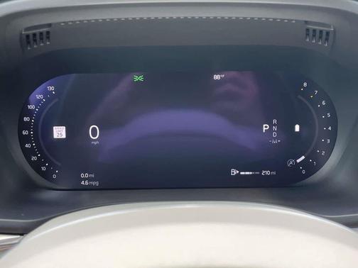 Platinum Grey Metallic 2022 Volvo XC60 B5 Inscription
