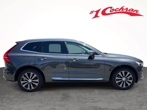 Platinum Grey Metallic 2022 Volvo XC60 B5 Inscription