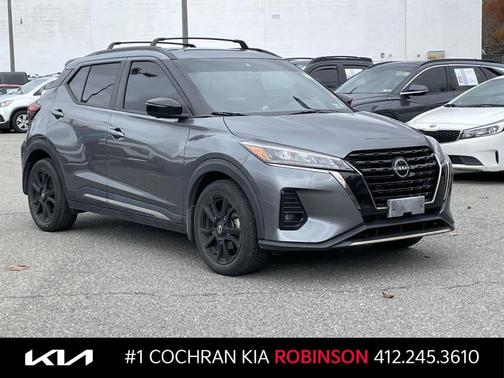 2022 Nissan Kicks SR