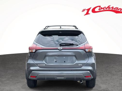 2022 Nissan Kicks SR