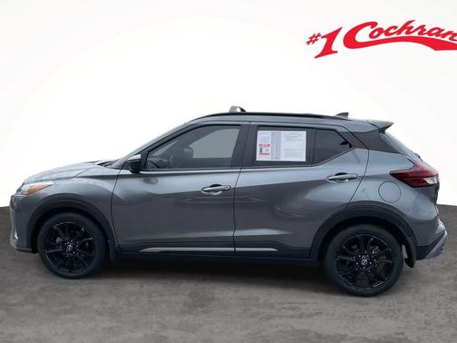 2022 Nissan Kicks SR