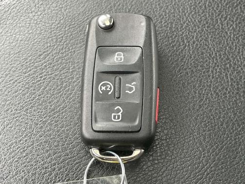Reflex Silver Metallic 2020 Volkswagen Passat 2.0T R-Line