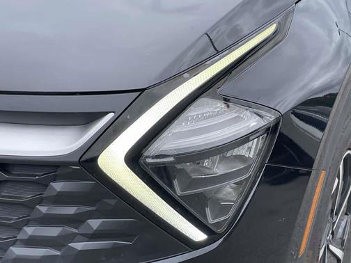 Fusion Black 2023 Kia Sportage Hybrid LX
