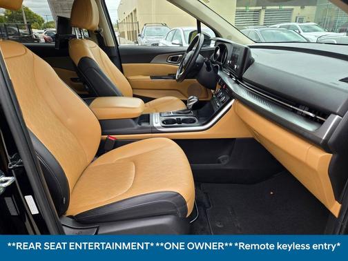 2022 Kia Carnival LX