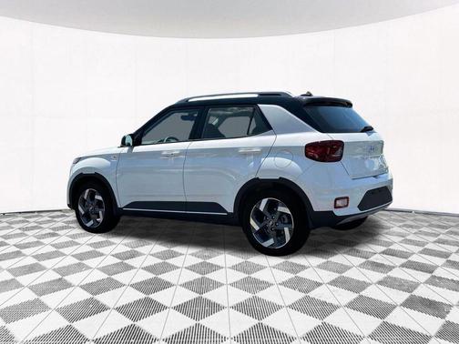 2025 Hyundai VENUE Limited