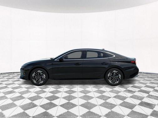 Black 2026 Hyundai SONATA SEL Sport