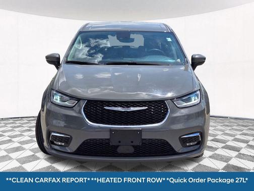 2023 Chrysler Pacifica Touring-L