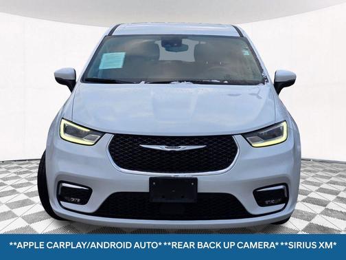 2023 Chrysler Pacifica Touring-L