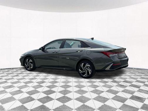 2025 Hyundai ELANTRA HEV Limited