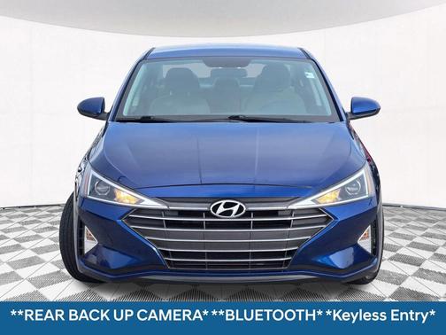 2019 Hyundai ELANTRA SE