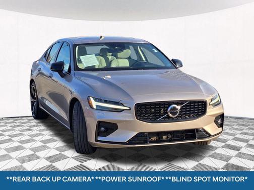 2024 Volvo S60 B5 Core Dark Theme