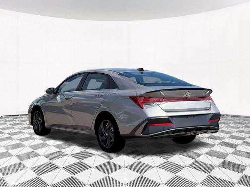 2026 Hyundai ELANTRA SEL