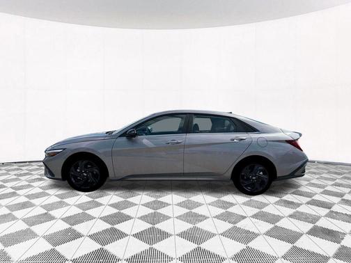 2026 Hyundai ELANTRA SEL