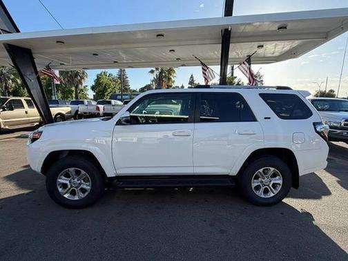 Super White 2019 Toyota 4Runner SR5 Premium