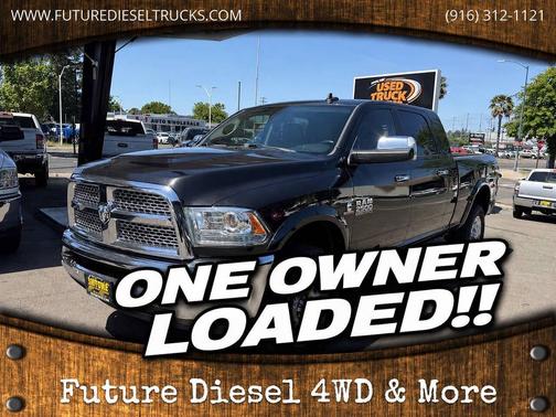 Brilliant Black Crystal Pearlcoat 2016 RAM 2500 Laramie