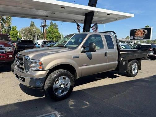 Arizona Beige Clearcoat Metallic 2007 Ford F-250 XLT SuperCab