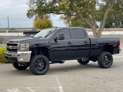 2007 Chevrolet Silverado 2500 LT2 H/D Crew Cab