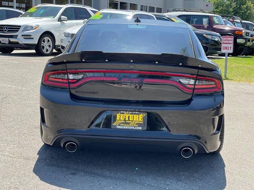 2017 Dodge Charger SE