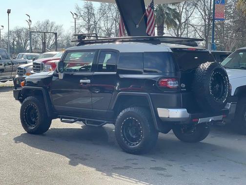 2012 Toyota FJ Cruiser Base