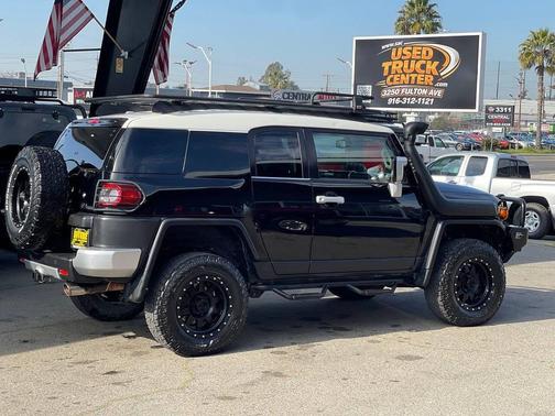2012 Toyota FJ Cruiser Base
