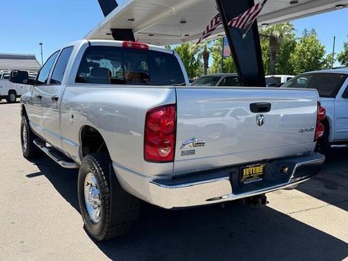 Bright Silver Metallic Clearcoat 2009 Dodge Ram 2500 SLT Quad Cab