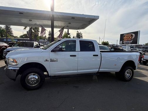 Bright White Clearcoat 2016 RAM 3500 Tradesman