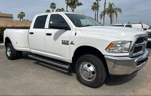 Bright White Clearcoat 2017 RAM 3500 Tradesman Crew Cab 4x4 8' Box