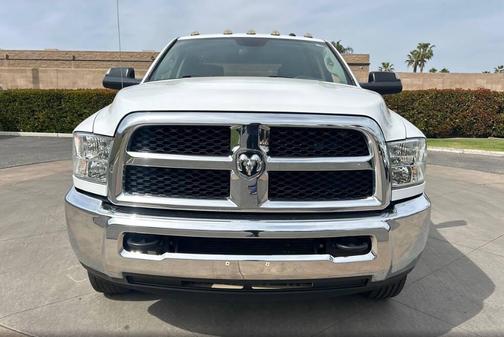Bright White Clearcoat 2017 RAM 3500 Tradesman Crew Cab 4x4 8' Box