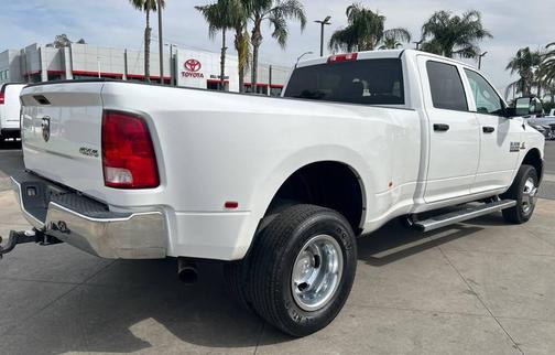 Bright White Clearcoat 2017 RAM 3500 Tradesman Crew Cab 4x4 8' Box