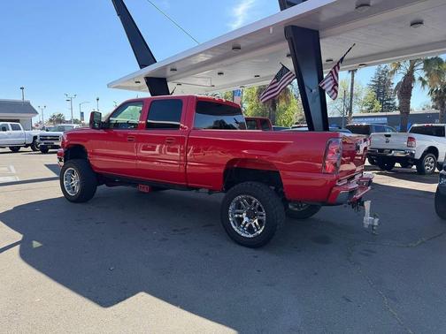 2003 Chevrolet Silverado 2500 LS H/D Crew Cab