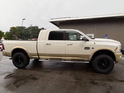 Bright White Clearcoat 2011 Dodge Ram 2500 Laramie Longhorn