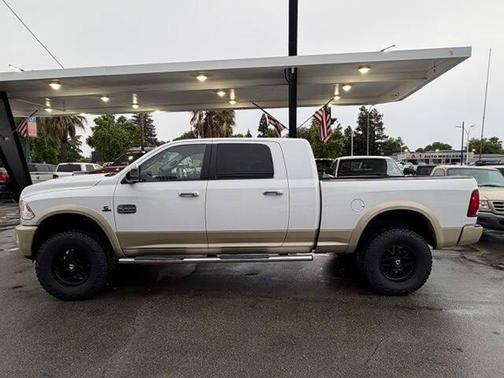 Bright White Clearcoat 2011 Dodge Ram 2500 Laramie Longhorn