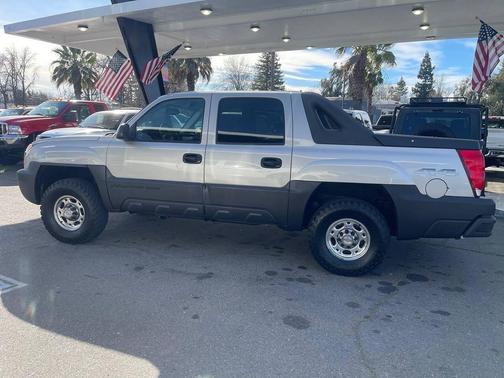 2005 Chevrolet Avalanche 2500 LS